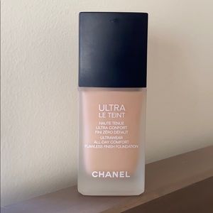 CHANEL ULTRA LE TEINT FOUDATION B10